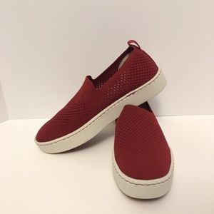 Born loafers/sneakers women’s size 8 1/2